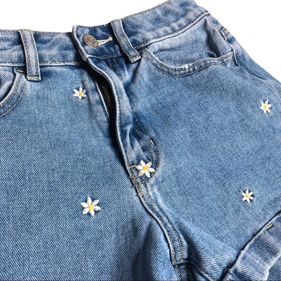 PACSUN Embroidered flowers denim shorts - Picture 7 of 9